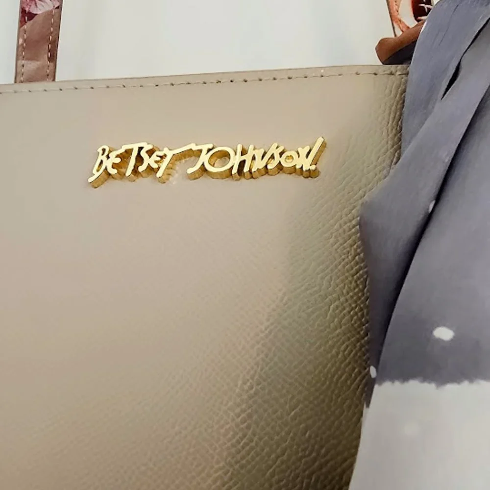 Betsey Johnson Xozaria Large Tote - Picture 3 of 16